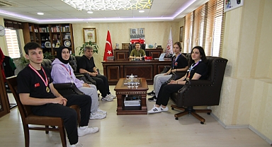 İl Müdürü İnanç Şampiyon Boksörleri ağırladı