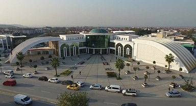 Serdivan Belediyesi bu Kurban'da köprü olacak