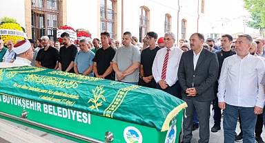 Mete Gazoz'un dedesi son yolculuğuna uğurlandı