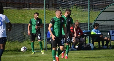 Sakaryaspor 3 golle kazandı