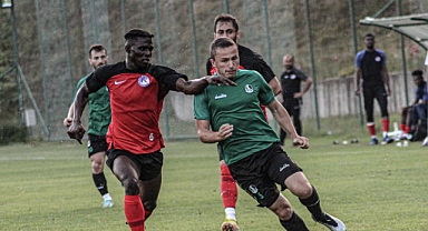 Sakaryaspor ikinci hazırlık maçında berabere kaldı 