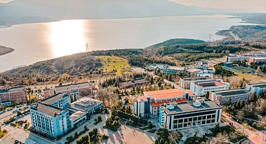 SAÜ İşletme Enstitüsü Müdürlüğüne ve Öğrenci Dekanlığına İki Atama Yapıldı