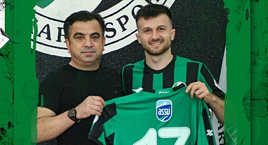 Sakaryaspor, Murat Cem Akpınar’ı renklerine kattı.
