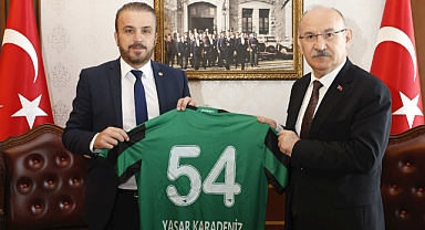 Sakaryaspor Yönetiminden Vali Karadeniz'e Ziyaret