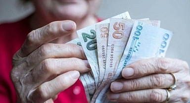 Çalışmayan Emekliye 5 Bin Lira Ödeme Başlıyor