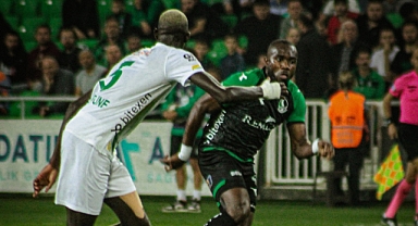 Sakaryaspor, Şanlıurfaspor'la berabere kaldı.