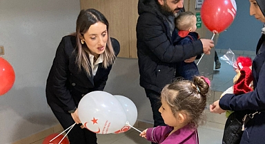 MHP Adapazarı'ndan Karne Hediyesi