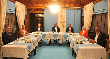 AK Parti'de İstişare Toplantıları Devam Ediyor