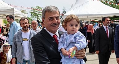 Alemdar Miniklerin Bayram Coşkusuna Ortak Oldu