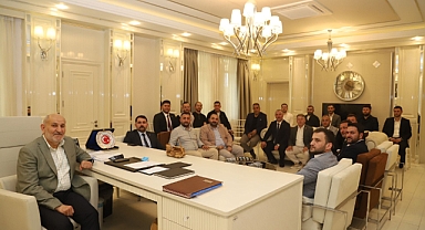 Alperen Ocakları’ndan Başkan İrfan Püsküllü’ye Ziyaret