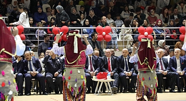 Ferizli’de 23 Nisan Ulusal Egemenlik ve Çocuk Bayramı Coşkuyla Kutlandı
