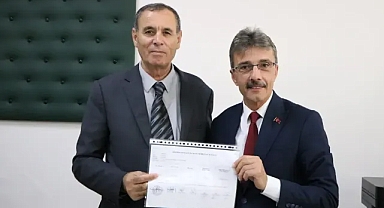 Şenol Dinç Mazbatasını Aldı