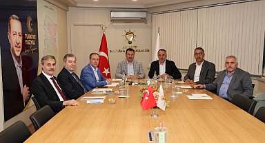 AK Parti'den İstişare Toplantısı