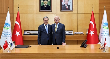 AK Parti Yerel Yönetimler Başkanı Yılmaz'dan Büyükşehir’e Ziyaret