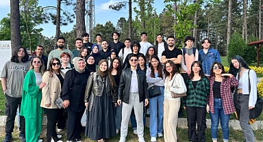 Ferizli MYO öğrencileri Mobil Fotoğrafçılık Sergisine Hazırlar