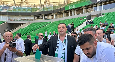 Sakaryaspor'un yeni kulüp başkanı Gökhan İn oldu.
