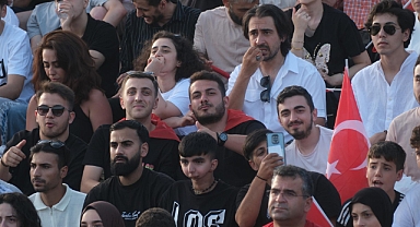 Tarihi Heyecan Büyükşehir'in Dev Ekranında