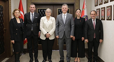 CHP'den İl Protokolüne Ziyaretler