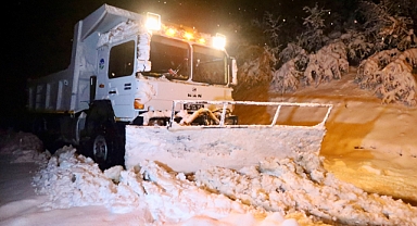 Büyükşehir Ekipleri Kar Mesaisinde
