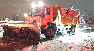 Hendek'te Kar Mesaisi Devam Ediyor