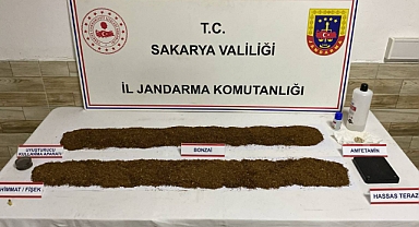 Jandarma Zehir Tacirlerine Geçit Vermedi