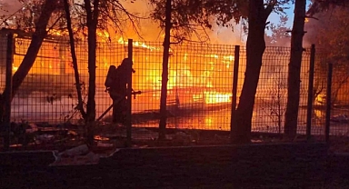 Adapazarı’nda Kafe Yangını Korkuttu