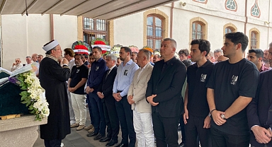 Ugan Gözyaşlarıyla Son Yolculuğuna Uğurlandı