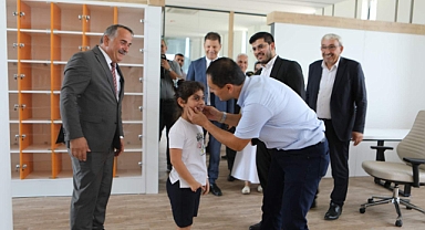 Arifiye İlçe Halk Kütüphanesi Hizmete Girdi
