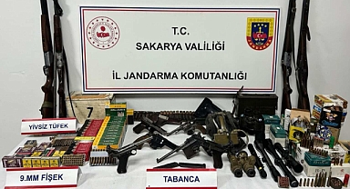 Jandarma’dan Cephanelik Gibi Eve Baskın 