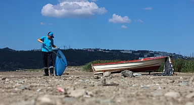 Sapanca Gölü Çevresinden 2 Ton Çöp Toplandı