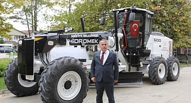 Bakanlıktan Arifiye Belediyesine Hibe Greyder Desteği 