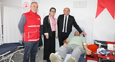 Ferizli’de Kan Bağışı Kampanyasına Yoğun İlgi 