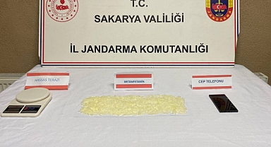 Jandarmadan Otel Odasına Uyuşturucu Baskını 