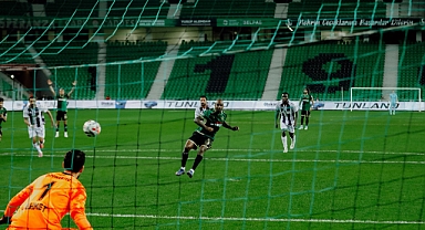 Sakaryaspor, Keçiörengücü'nü Kakuta'nın Penaltı Golüyle Geçti