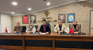 AK Parti Sakarya Kadın Kolları'ndan 25 Kasım Basın Açıklaması: 