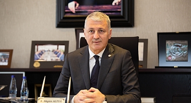 Başkan Altuğ'dan 24 Kasım Öğretmenler Günü Kutlama Mesajı