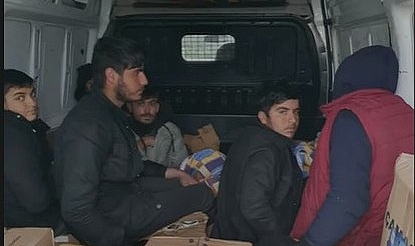Deterjan Kutuları Arasında Göçmen Kaçakçılığı 
