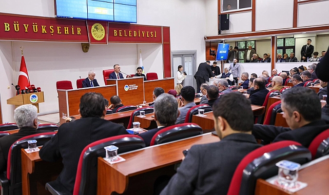 Büyükşehir Meclisi'nden Raylı Sistem ve Altyapı Hamlesi 