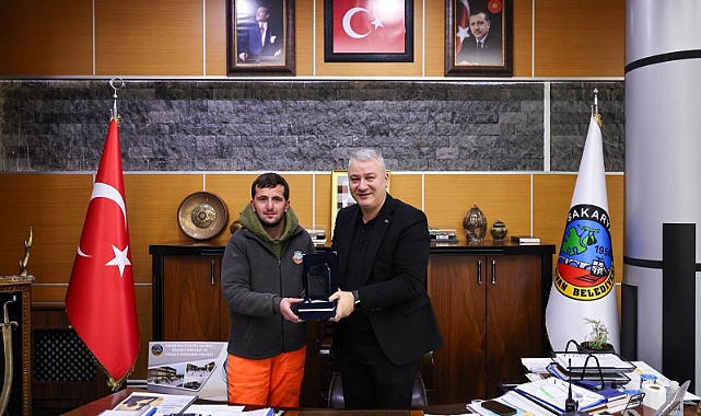 Serdivan Belediyesi Ekiplerinden Örnek Davranış