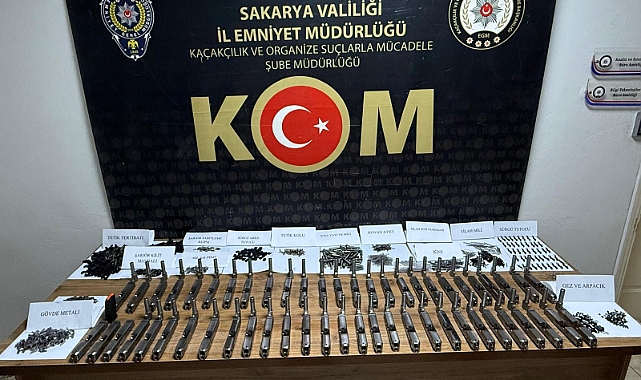 Araç Kapılarından Cephanelik Çıktı 