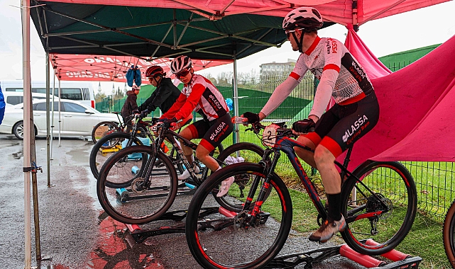 Büyükşehir’in İki Sporcusu Milli Formayla Pedal Çevirecek