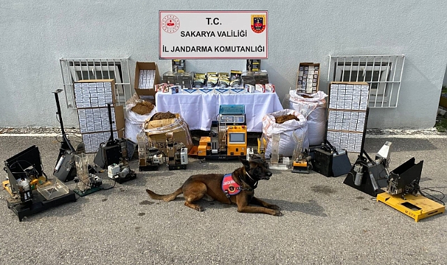 Jandarma Kapıyı Çaldı, Evden Kaçak Tütün Atölyesi Çıktı!