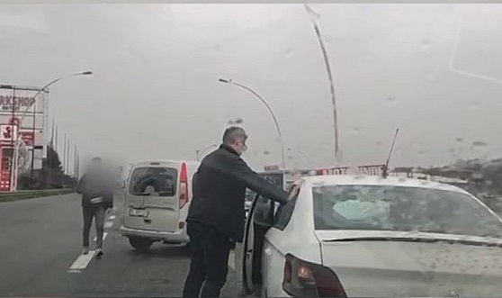 Polisten Göçmen Kaçakçılığı Operasyonu