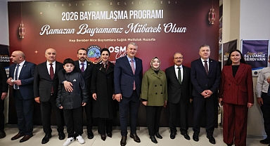 Serdivan’da Protokol ve Vatandaş Bayramda Buluştu