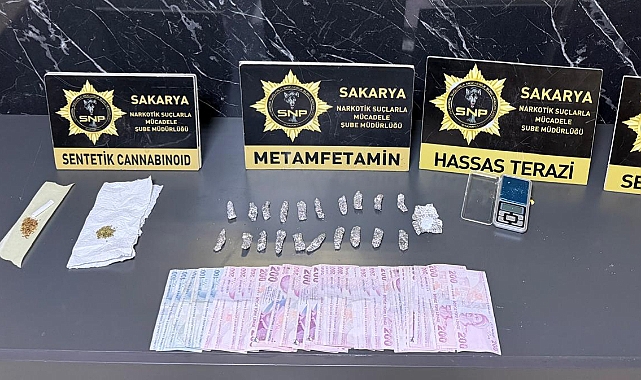 Uyuşturucu Satıp Evde Kullandırıyorlardı 