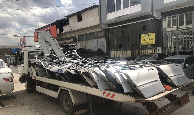 Polis'ten Kaçak Oto Parçası Operasyonu