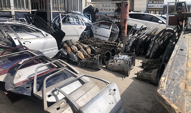 Polis'ten Kaçak Oto Parçası Operasyonu