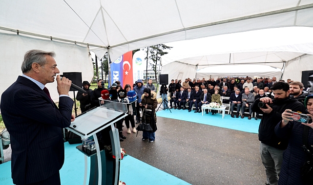 Arifiye'de Atatürk Caddesi Baştan Sona Yenileniyor 