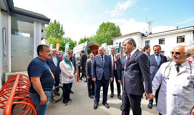 Büyükşehir'den Sağlık Filosuna 3 Yeni Nakil Ambulansı