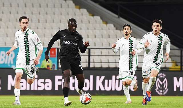 Sakaryaspor Lige Ağır Yenilgiyle Veda Etti 